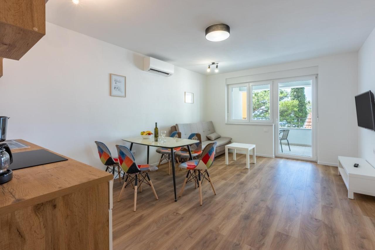 Luxury Apartments Lovorka 1 & 2**** Selce Exterior photo