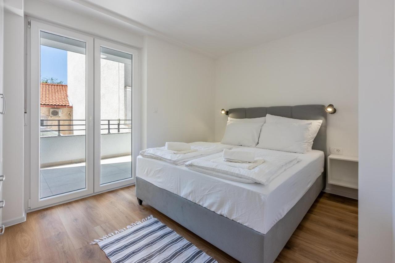 Luxury Apartments Lovorka 1 & 2**** Selce Exterior photo